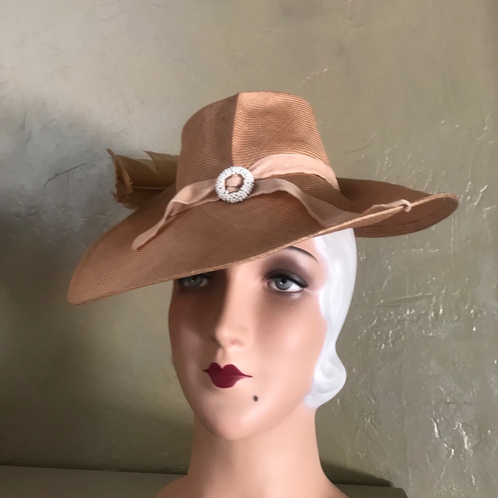 SMART VINTAGE LIGHT PEACH COLOR STRAW WIDE BRIM FEDORA WITH MATCHING FEATHER